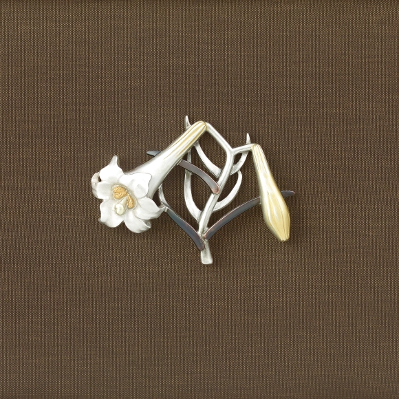 Brooch in Shape of Formosa Lily