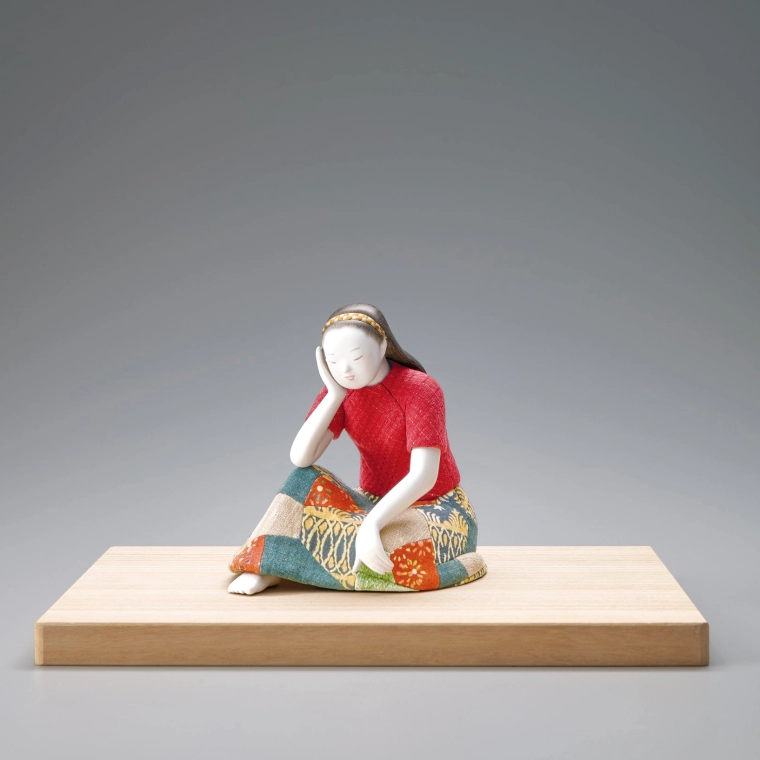 photo Formed with Tōso Over Wooden Core and Inset with Parts Made in Paper and Covered with Cloth "Thinking"