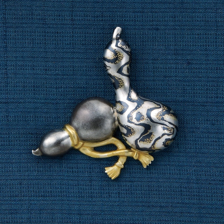 photo Metal Fitting in Shape of Gourd