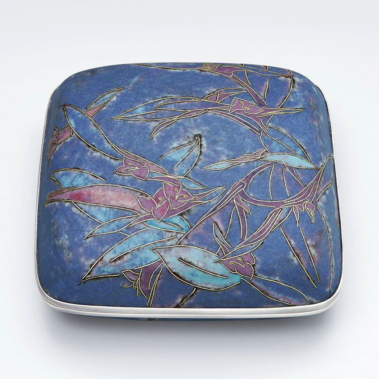 photo Opaque Cloisonne Box "Spiderwort"
