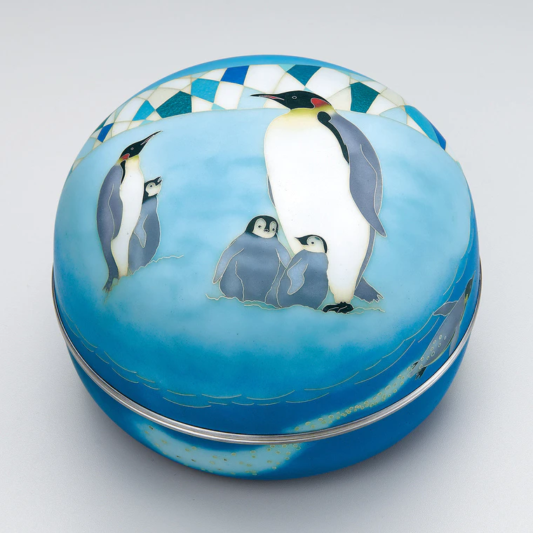 photo Cloisonne Covered Vessel "Gathering on the Ice Field"