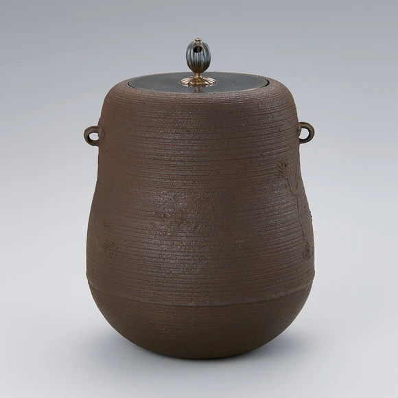 Hisago Tea Kettle with Thin Grooved Lines