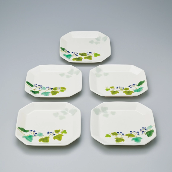 Set of Dishes with Wild Grape Design in Overglaze Enamel
