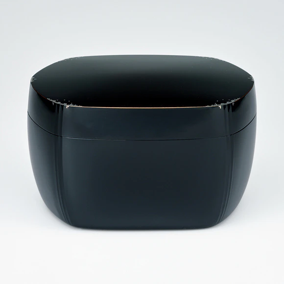 Kanshitsu Box with Design in Makie 