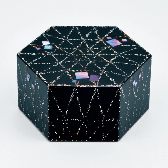 Hexagonal Weight with Design in Makie 