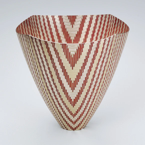 Vessel Made by Wire-weaving Method "Glowing Dark Red"