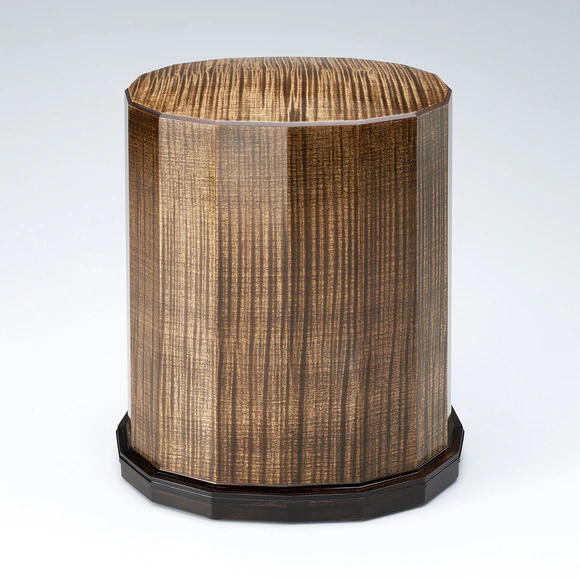 16-sided Box with Horse Chestnut and Wiped Urushi