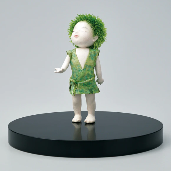 Formed with Tōso Over Wooden Core and Covered with Paper "Sunshine filtering through foliage"