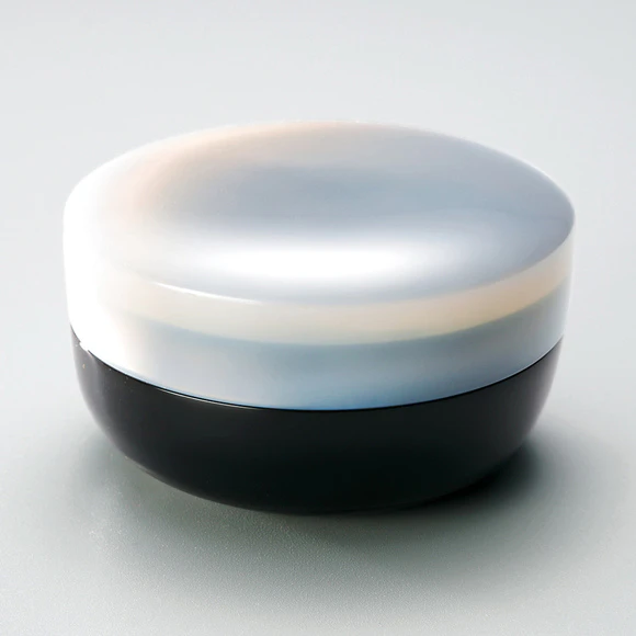 Flat Tea Caddy, In-yo (Yin-yang)