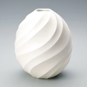 White porcelain jar "Yū"