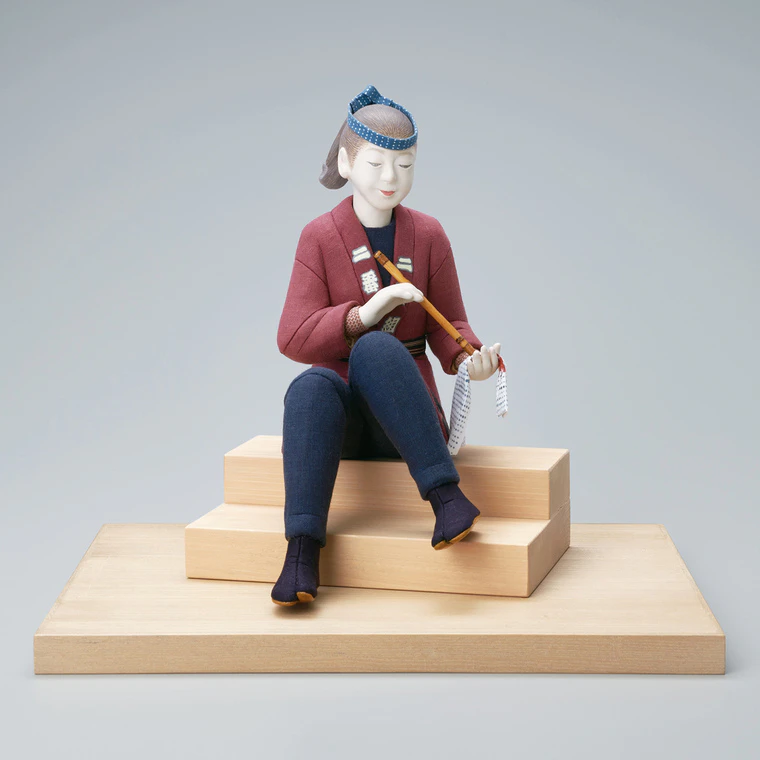 photo Wood Sculpture Covered with Cloth in Kimekomi Method "Waiting for Her Turn to Perform"