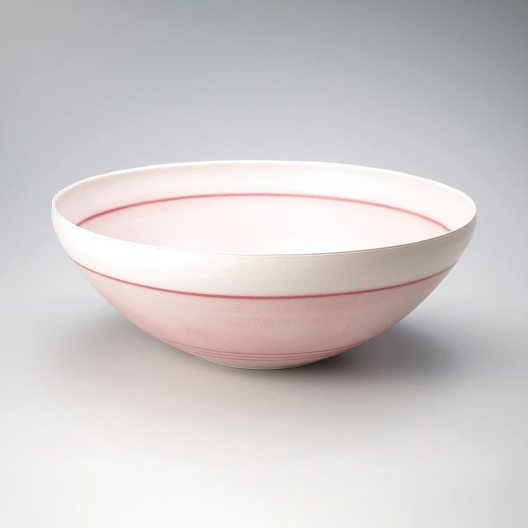 photo Bowl with Red Enamel Glaze "Hinagi (Sunny Calm)"