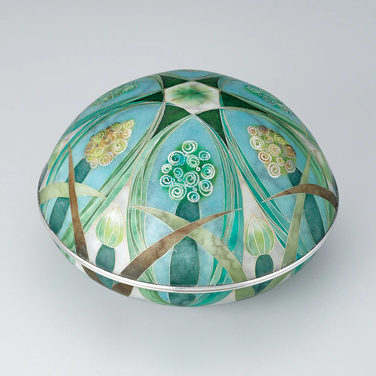 photo Cloisonne Covered Vessel "End of Spring"