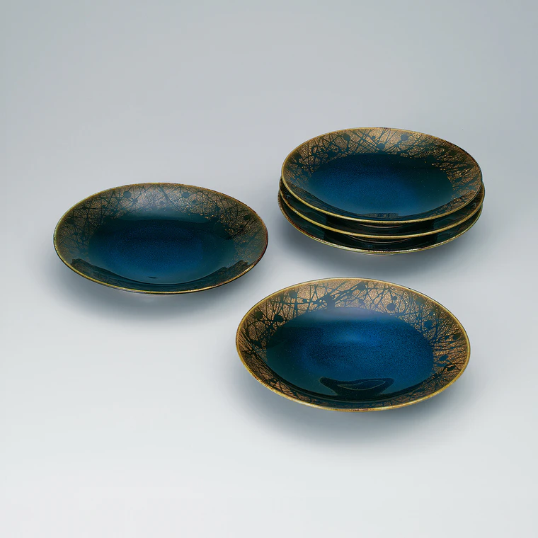 写真：六華天目釉金彩組皿