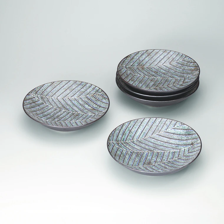 photo Set of Bowls with Polychrome Zigzag Design