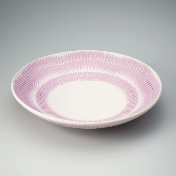 Plate with Polychrome Sho-enji (Deep Red)