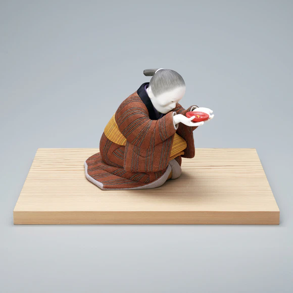 木芯桐塑木目込「腕を組めども」(福井 道子)｜ギャラリージャパン