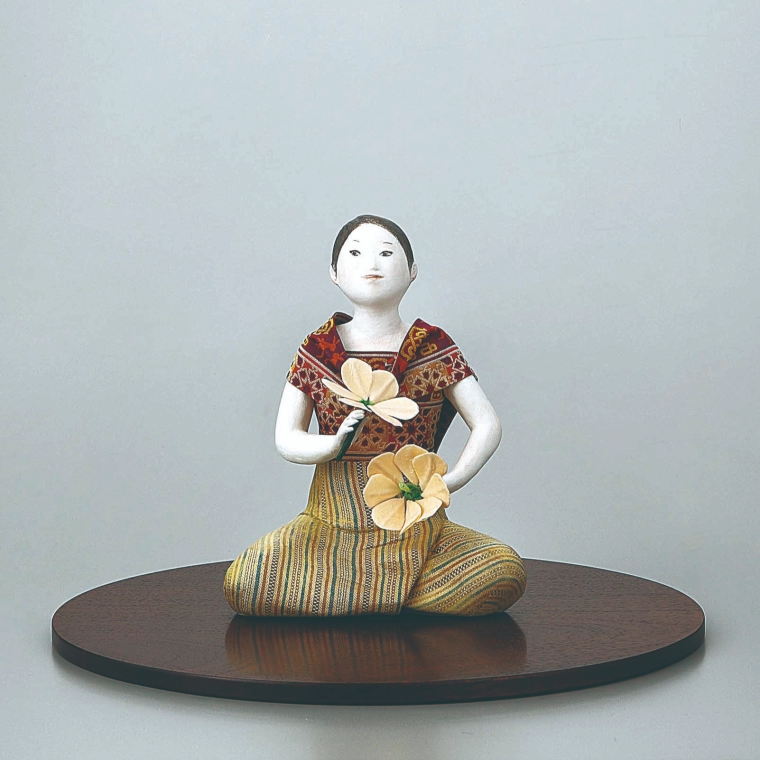 photo Formed with Tōso and Covered with Cloth and Paper "Preparation for Sending Off"