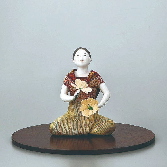 Formed with Tōso and Covered with Cloth and Paper "Preparation for Sending Off"