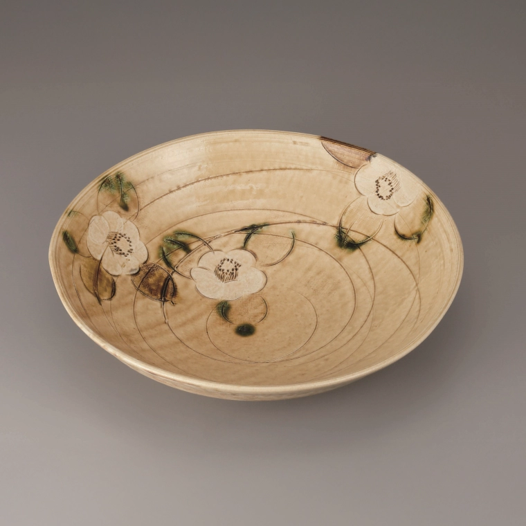 photo Bowl with Kiseto and Flower and Grass Pattern