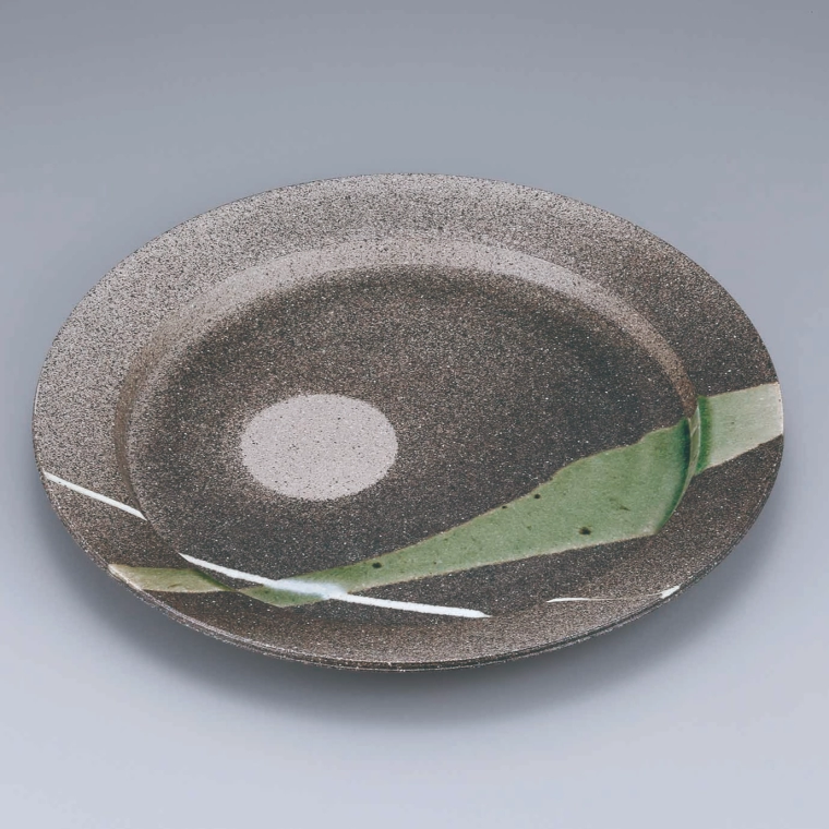 photo Large Dish with Ash Glaze
