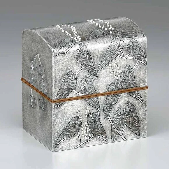 Silver Small Box in Shape of Yam