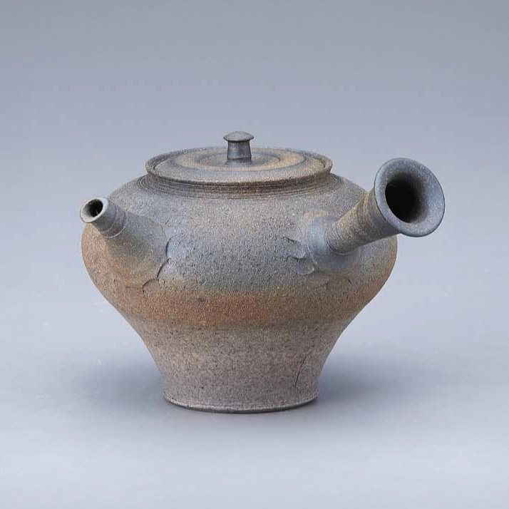 photo Nanban Yakishime Teapot with Kiln Effects