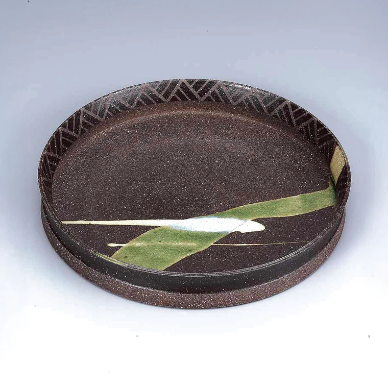 photo Large Dish with Ash Glaze