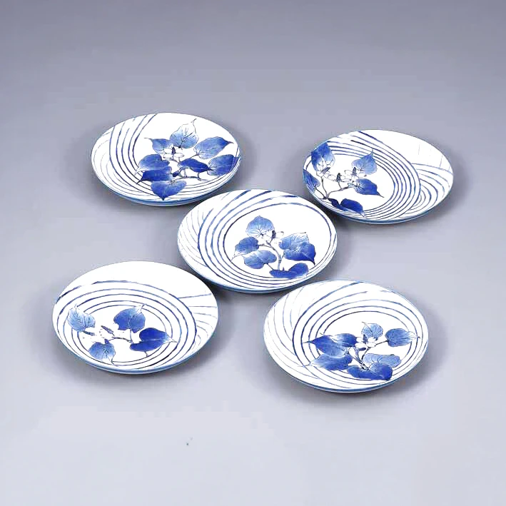 photo Set of Plates with Underglaze Blue and Fish Mint Design