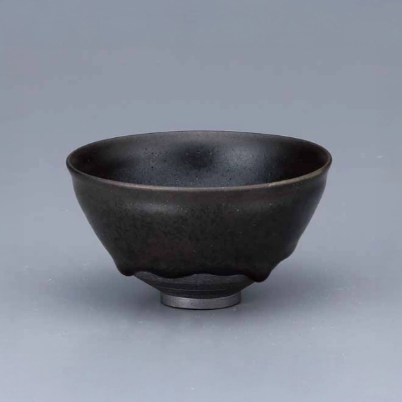 Tenmoku Tea Bowl with Iron Glaze and Kiln Mutation Effects