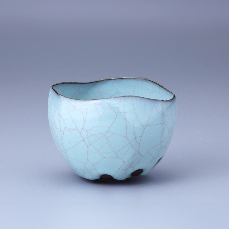 写真：紛青瓷茶垸