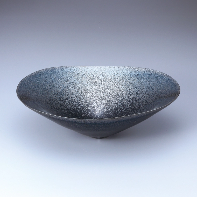 写真：耀変流光彩大鉢