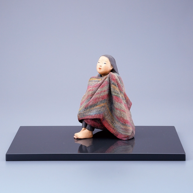 写真：桐塑布紙貼「遥か」