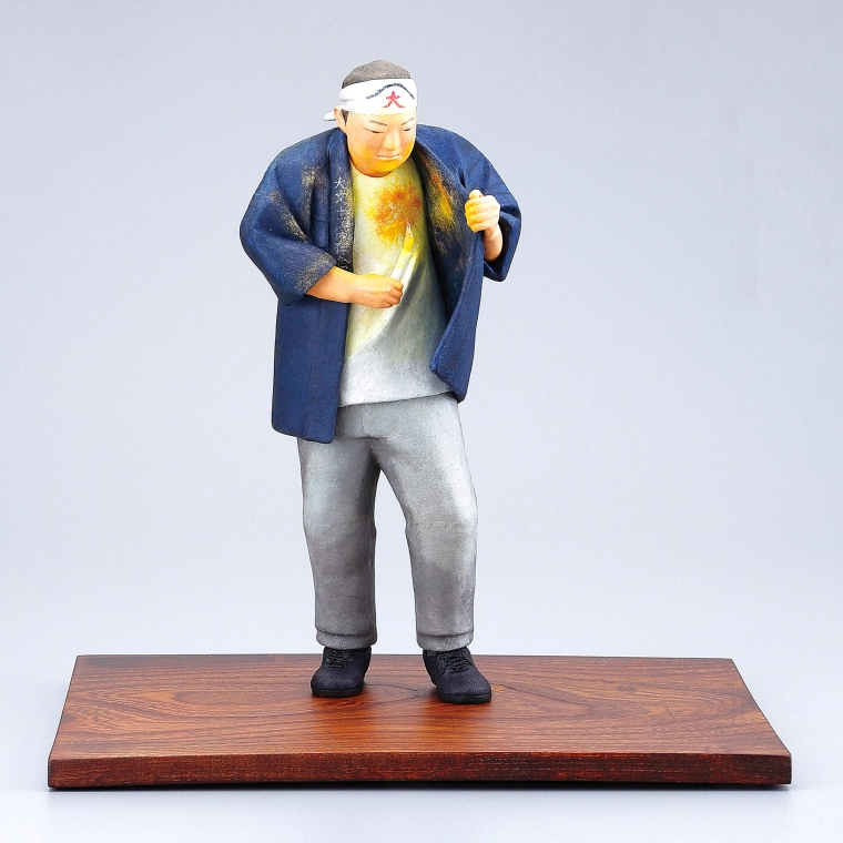 写真：桐塑布紙貼「灯明」