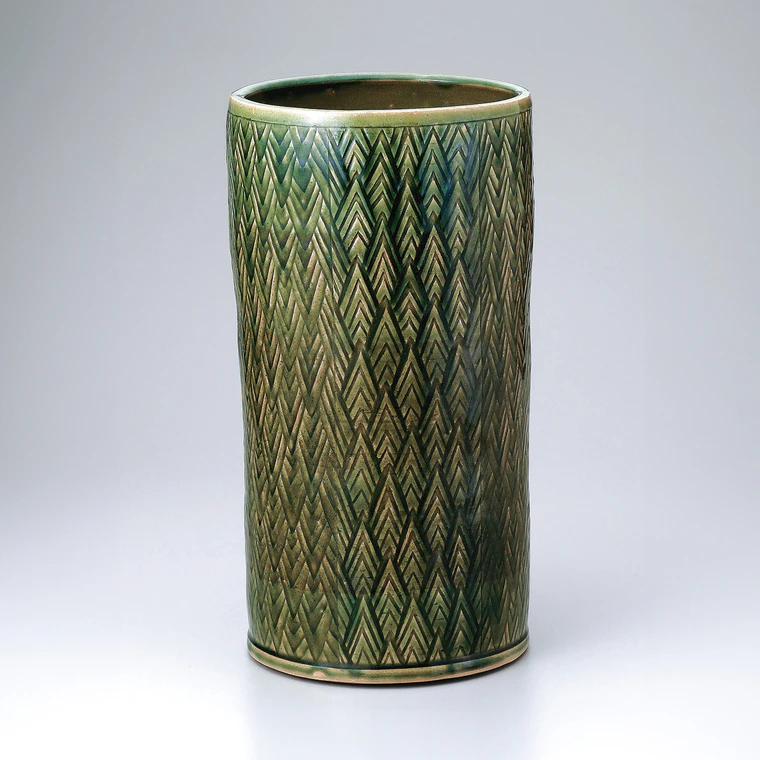 photo Oribe Jar with Carved Design