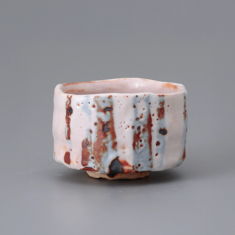 photo Shino Tea Bowl