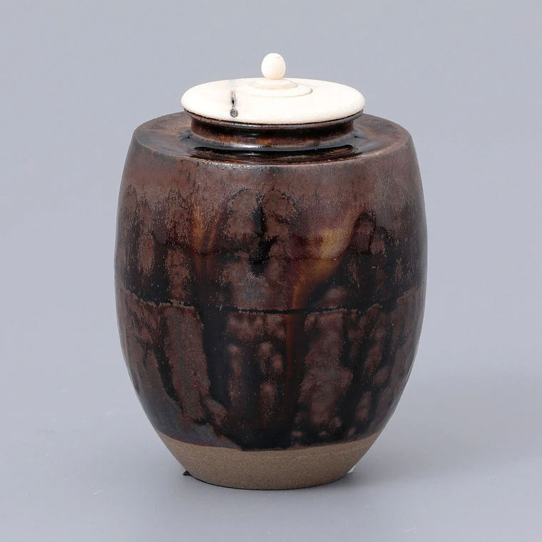 photo Shidoro Katatsuki (Square-shouldered) Tea Caddy
