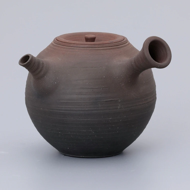 photo Unglazed High-fired Teapot