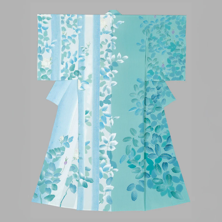 photo Formal Kimono with Design in Yūzen Dyeing "Tranquility"