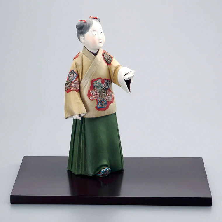 photo Formed with Tōso Over Wooden Core and Covered with Paper "Saikau (Flower-blooming Rain)"
