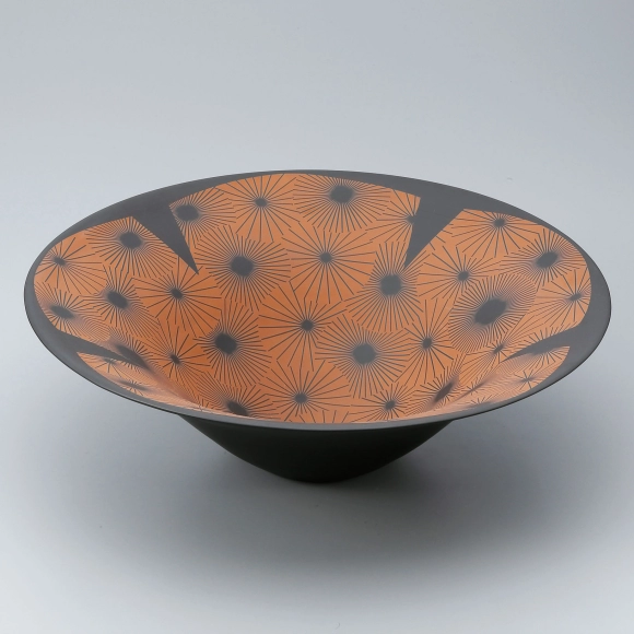 Banko Bowl with Shibui-color Incised Line Design