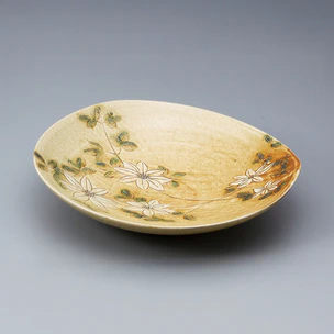 入れ子の色絵の鉢 入れ子の色絵の鉢 入れ子の色絵の鉢