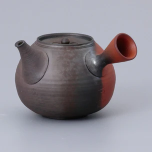 Ceramic Artists & Artworks｜Gallery Japan(24page)