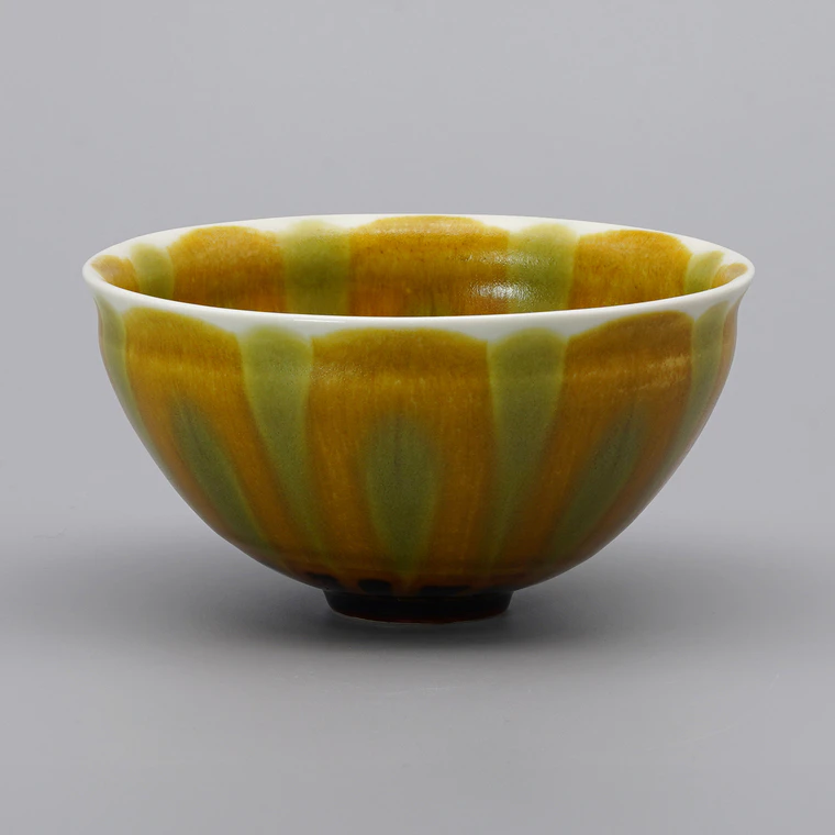 photo Tenmoku Shaped Tea Bowl with Running Colored Overglaze Enamel Decoration