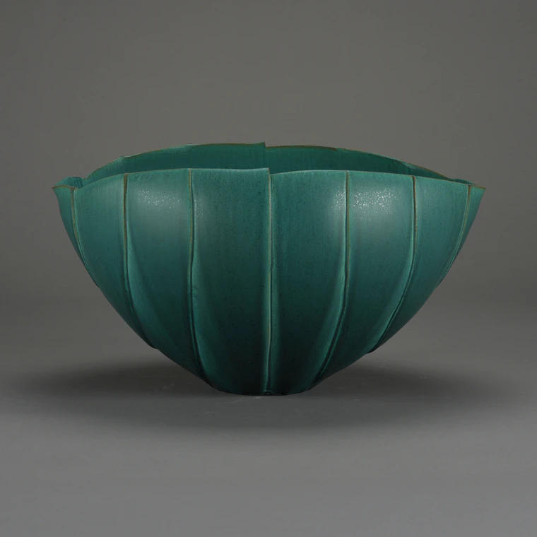 photo Large Green Bowl with Vertical Stripe Design