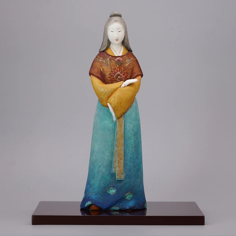 photo Wood Sculpture Covered with Cloth and Polychromied with Gofun "Shine"