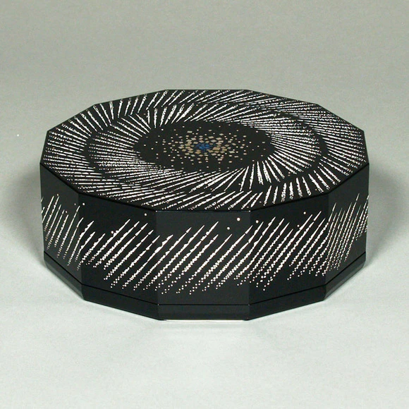 Covered Box with Swirling Snow Design in Makie