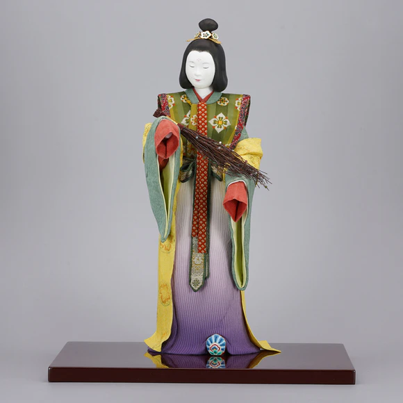 木芯桐塑布貼胡粉仕上「玉響」