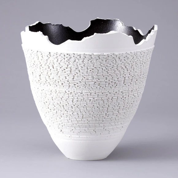 Jar with Layer Patterns