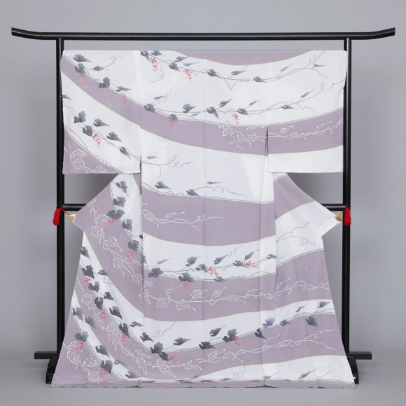 Formal Kimono with Design in Yūzen Dyeing "Early Autumn Coolness"